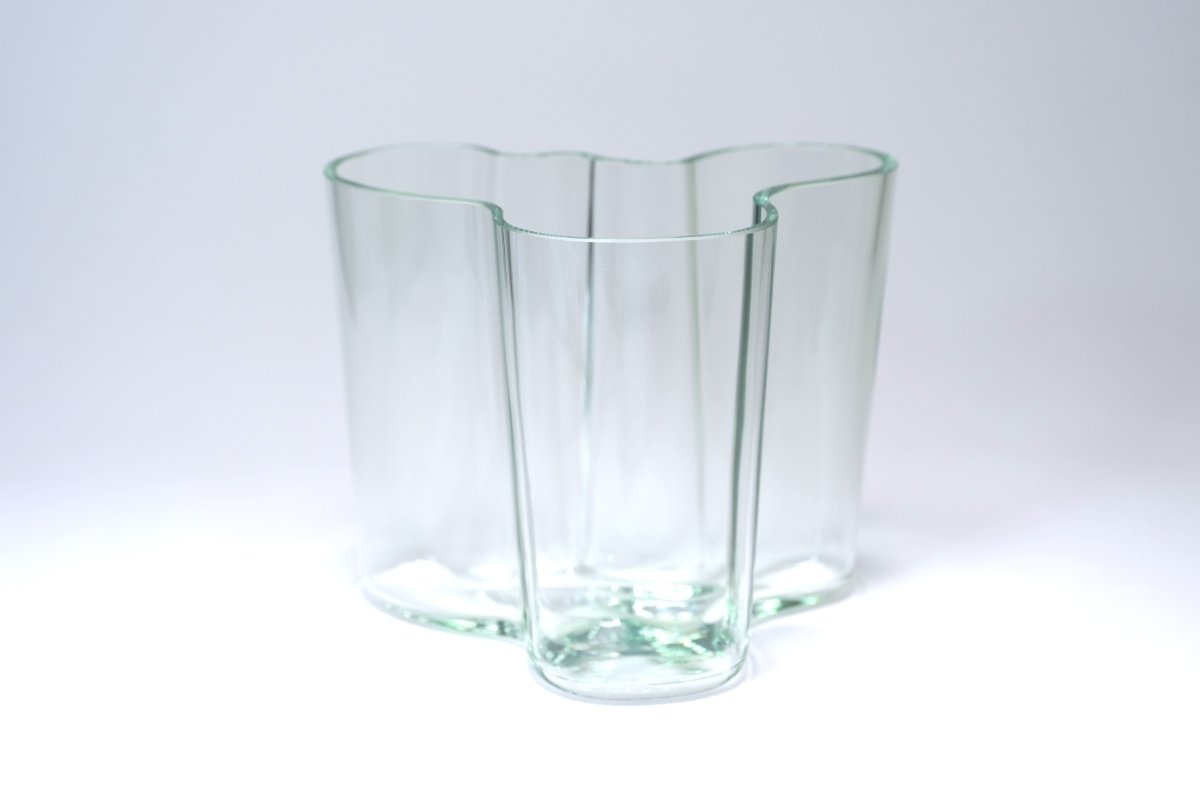 画像1: iittala/イッタラ/ALVAR AALTO/Savoy vas/アルヴァ・アアルトコレクション ベース/H12cm/アアルト誕生100周年/限定カラー初期クリア/1998年 (1)