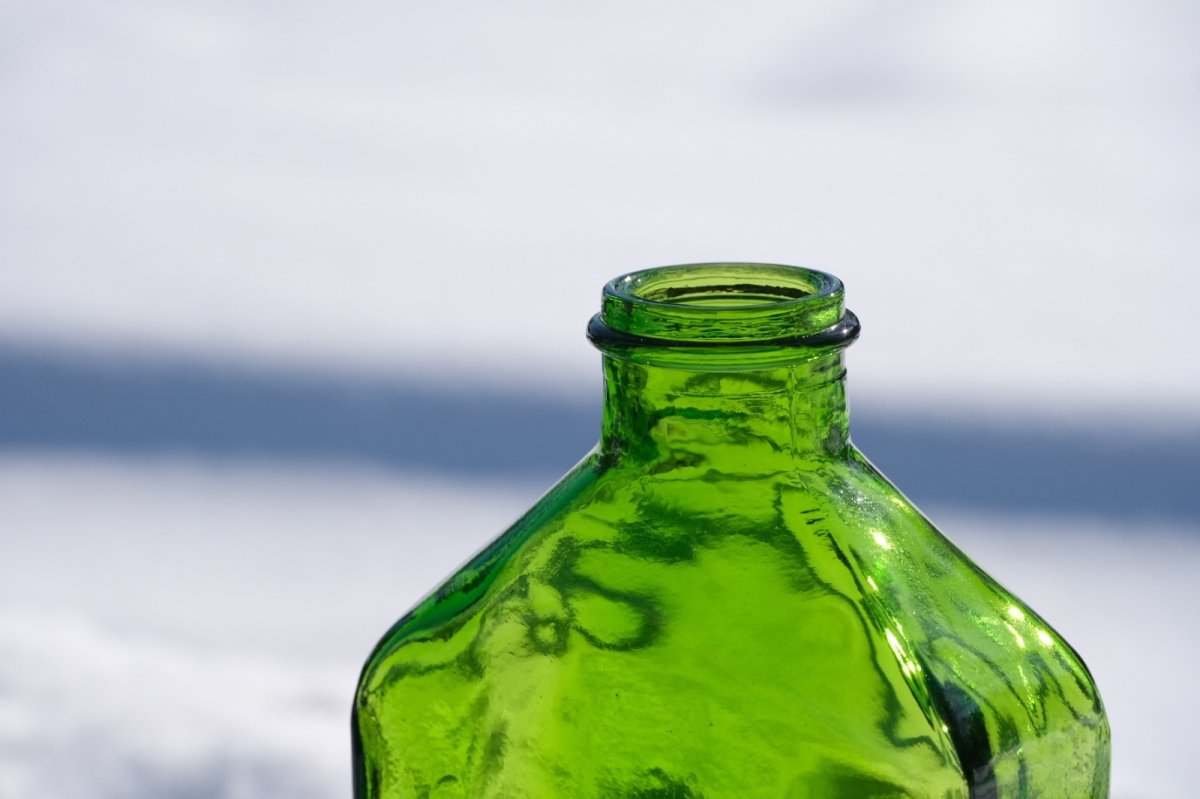 画像4: ビンテージ北欧雑貨/RiihimaenLasi/リーヒマエン・ラシ/Helena Tynell/ヘレナ・ティネル/Lankkupullo/ボトル/グリーン (4)