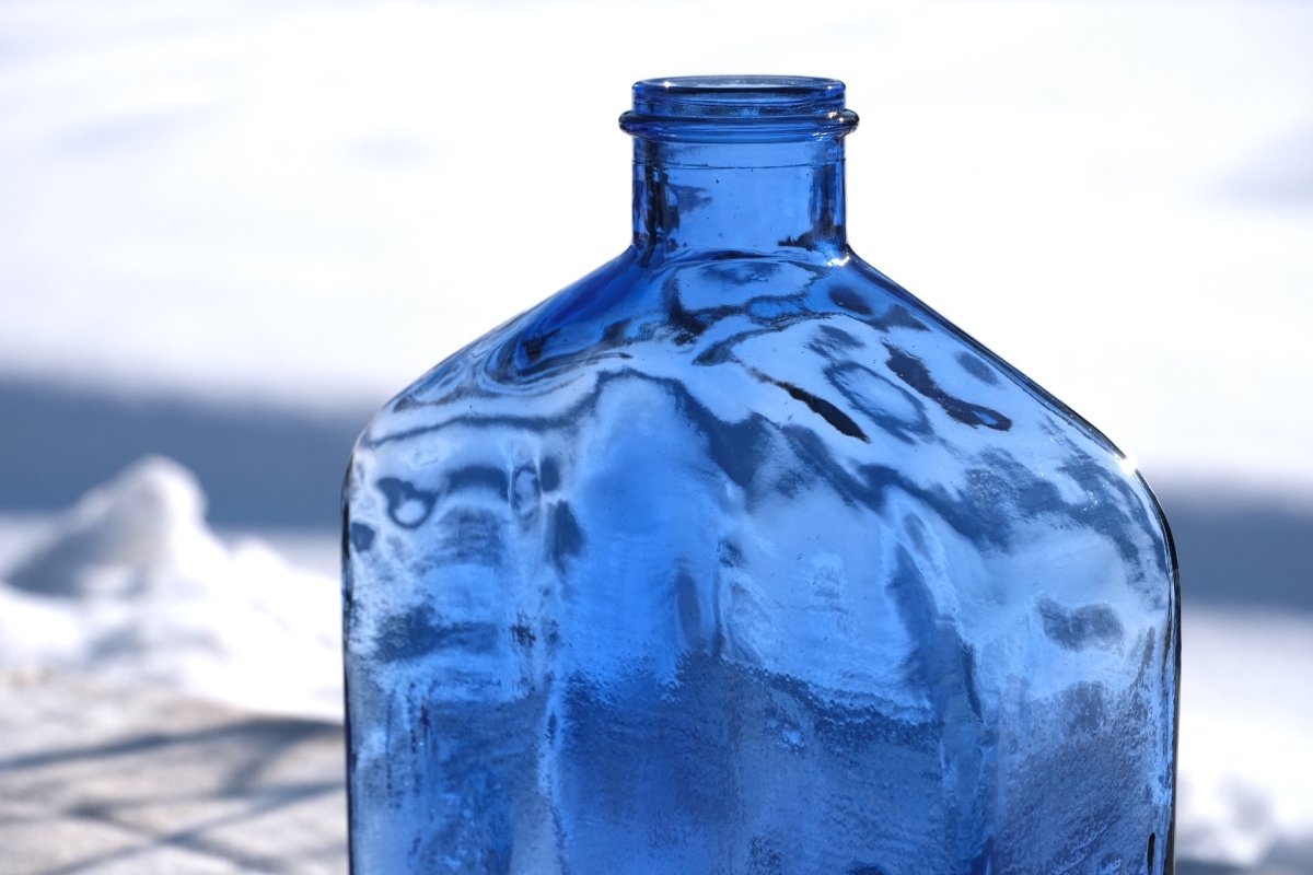 画像2: ビンテージ北欧雑貨/RiihimaenLasi/リーヒマエン・ラシ/Helena Tynell/ヘレナ・ティネル/Lankkupullo/ボトル/ブルー (2)