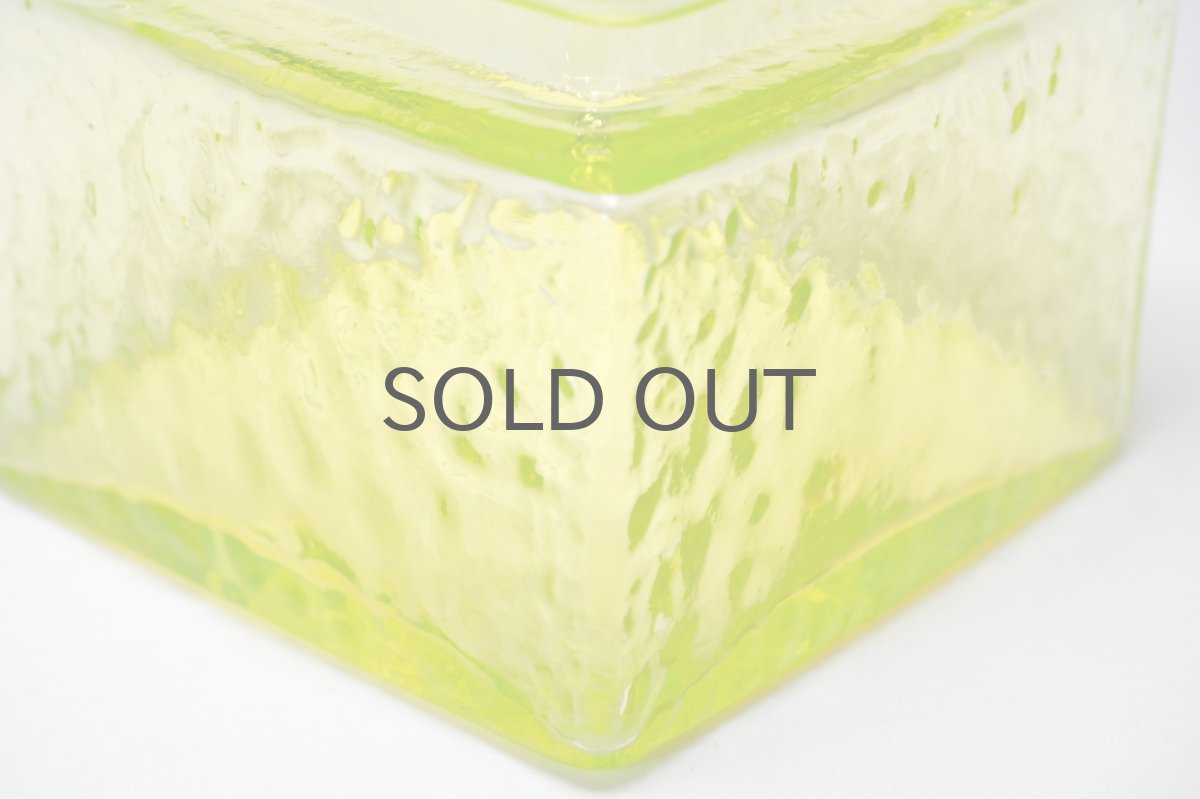 画像5: 北欧雑貨/RIIHIMÄKI lasi/リーヒマエンラシ/Palaシリーズ/花瓶/ウランガラス/イエロー/Lサイズ (5)