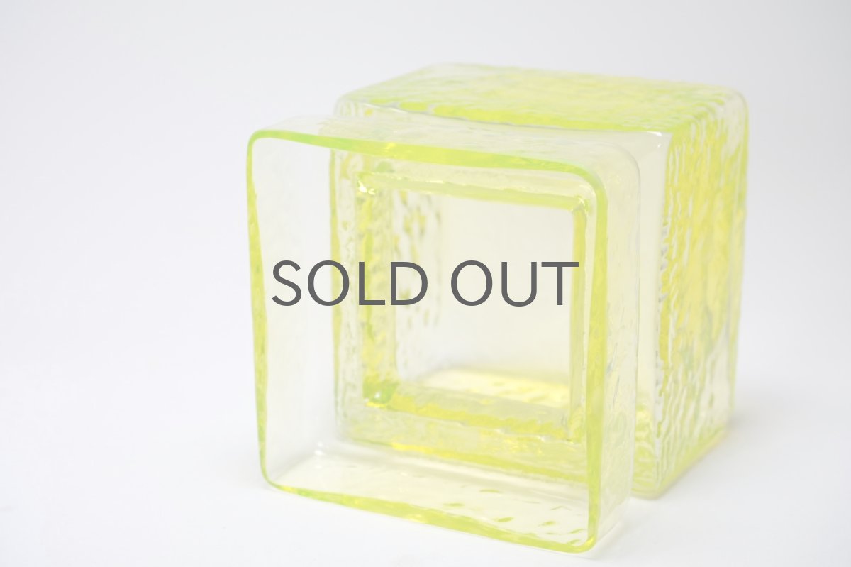 画像4: 北欧雑貨/RIIHIMÄKI lasi/リーヒマエンラシ/Palaシリーズ/花瓶/ウランガラス/イエロー/Lサイズ (4)