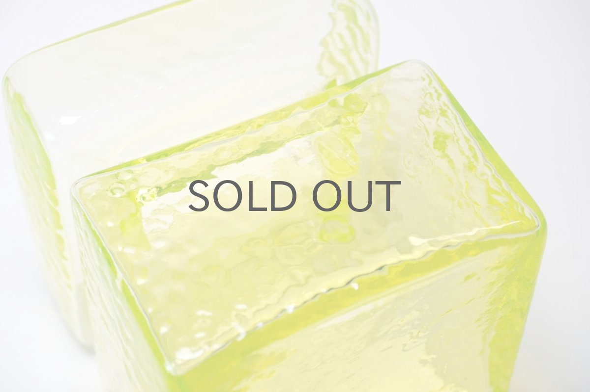 画像6: 北欧雑貨/RIIHIMÄKI lasi/リーヒマエンラシ/Palaシリーズ/花瓶/ウランガラス/イエロー/Lサイズ (6)