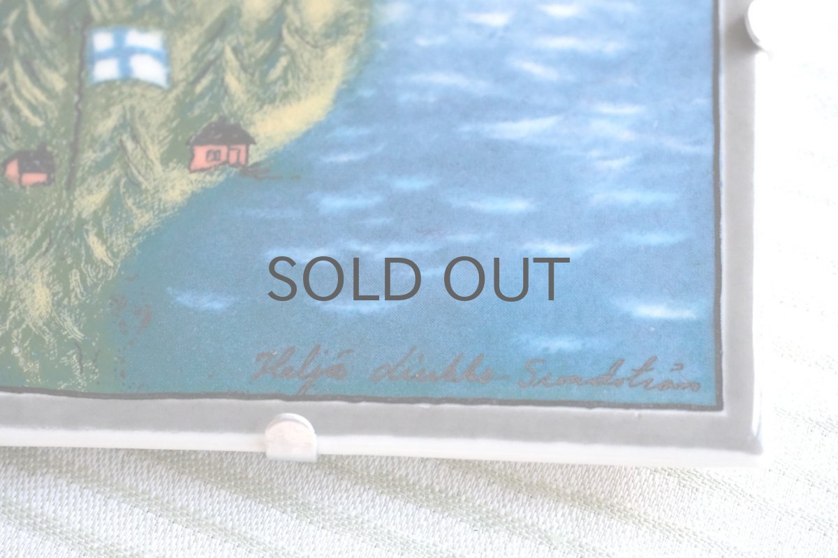 画像2: ARABIA/アラビア /Helja Liukko Sundstrom/ヘルヤ・リウッコ・スンドストロム/サマーハウス＆フィンランド国旗 (2)