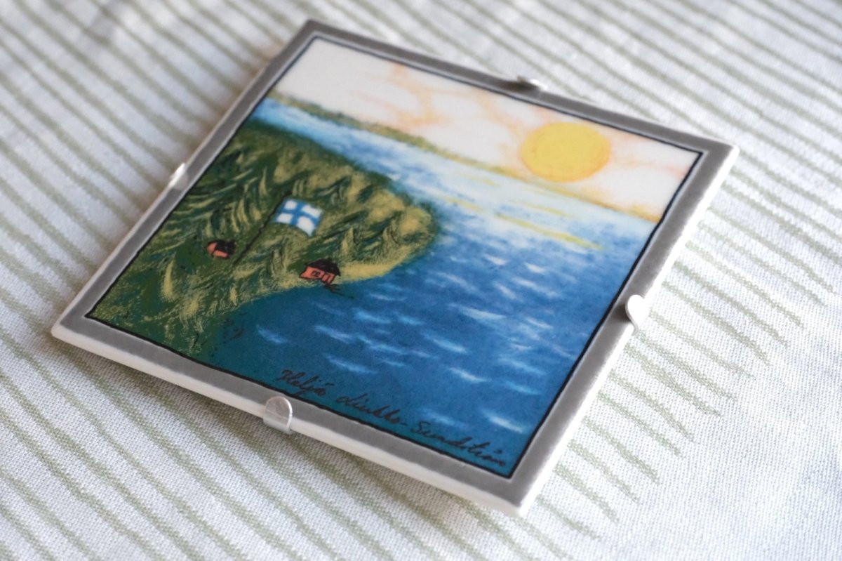 画像3: ARABIA/アラビア /Helja Liukko Sundstrom/ヘルヤ・リウッコ・スンドストロム/サマーハウス＆フィンランド国旗 (3)