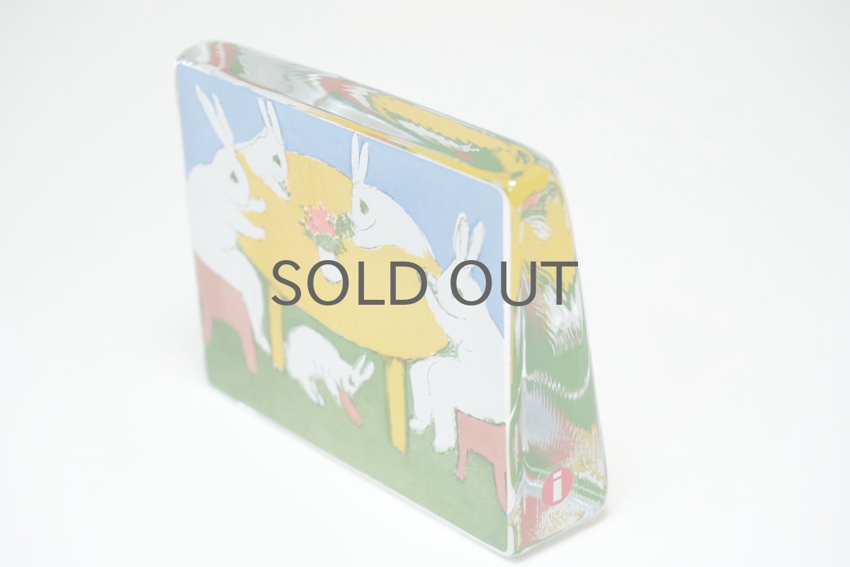 画像3: iittala/イッタラ /Helja Liukko Sundstrom/ヘルヤ・リウッコ・スンドストロム/glass cards/グラスカード/Negotiation bunny /ウサギたちの相談/Sサイズ (3)