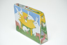 画像3: iittala/イッタラ /Helja Liukko Sundstrom/ヘルヤ・リウッコ・スンドストロム/glass cards/グラスカード/Negotiation bunny /ウサギたちの相談/Sサイズ (3)