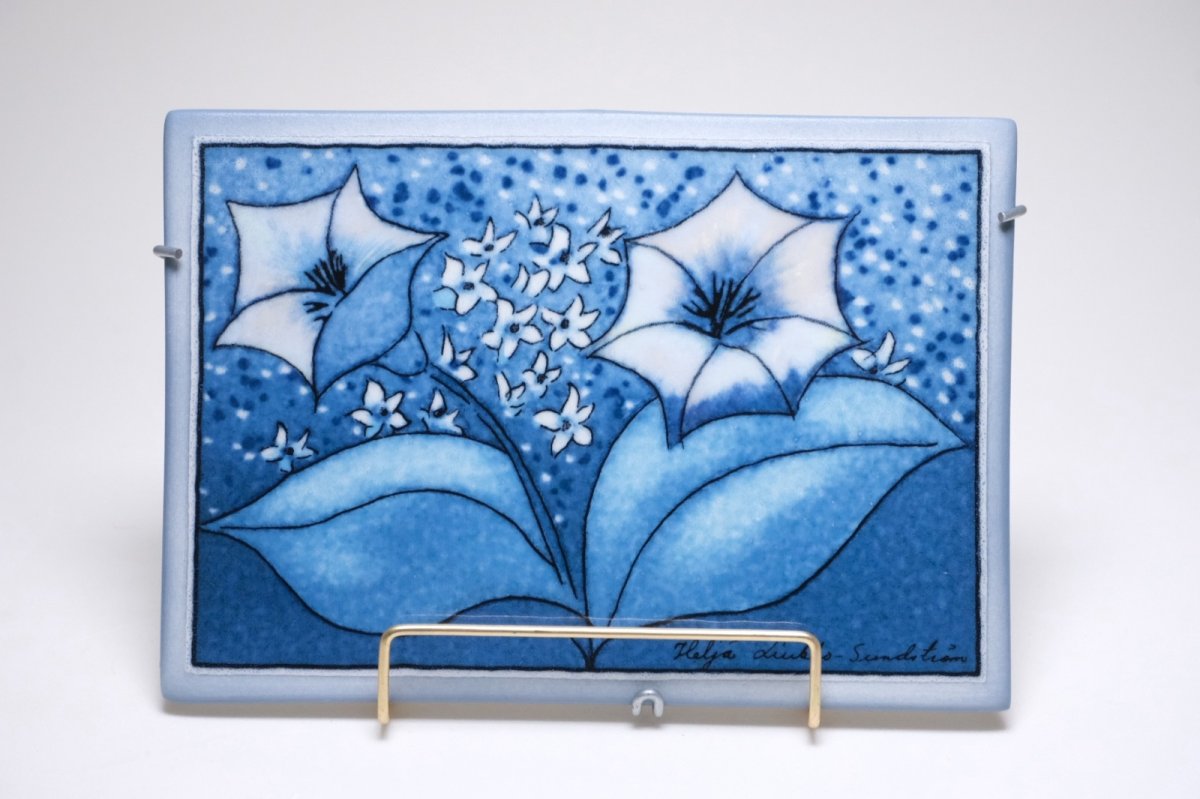 画像1: ARABIA/アラビア /Helja Liukko Sundstrom/ヘルヤ・リウッコ・スンドストロム/陶板/ブルー花/Onnelliset/しあわせな人たち (1)