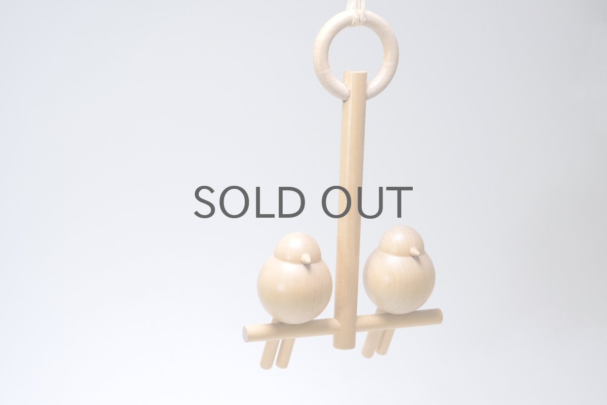 画像1: 北欧インテリアビンテージ雑貨/フィンランド製/aarikka/アーリッカ/木製オブジェ/２羽の小鳥/ハンギング (1)