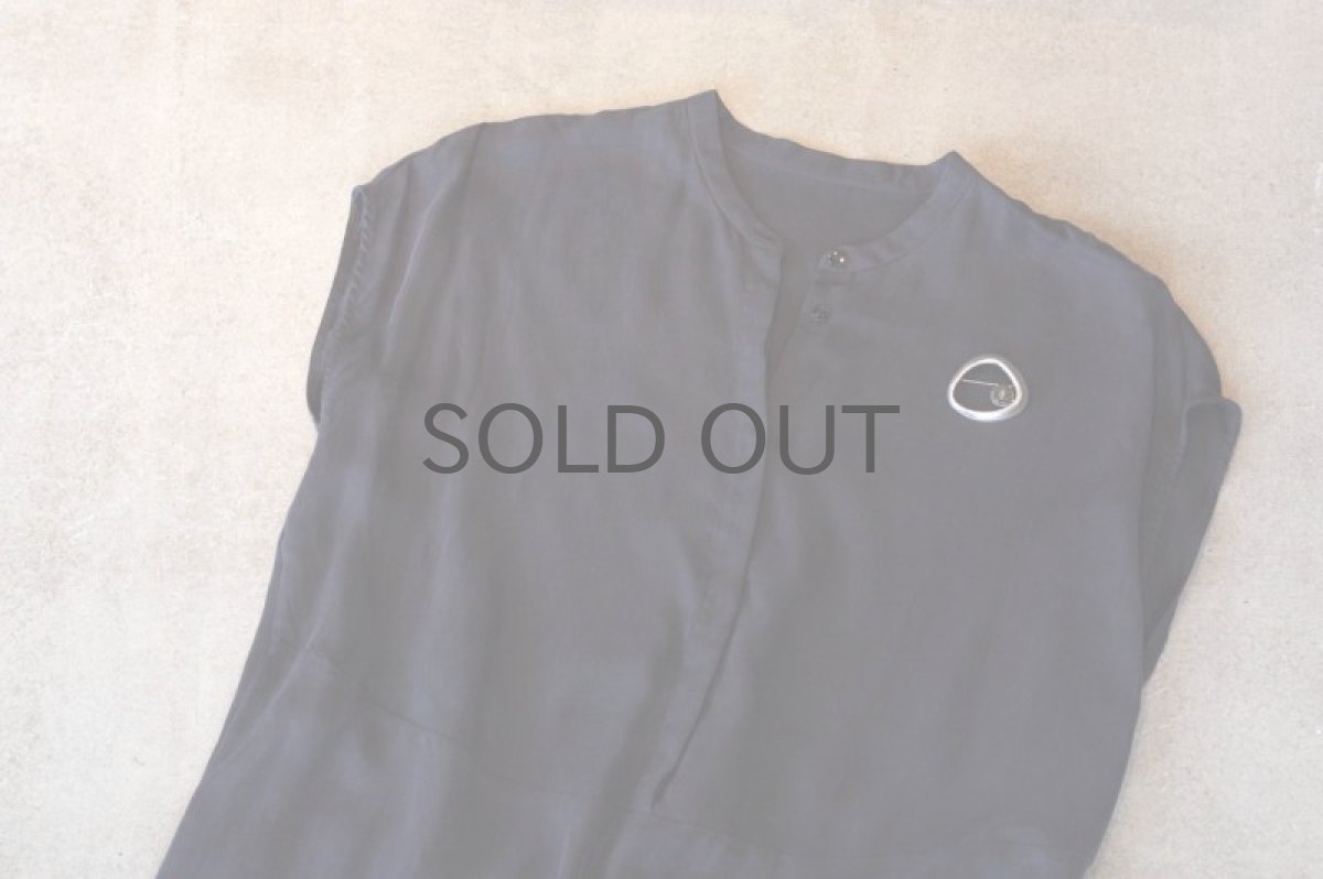 画像4: スウェーデン/ヴィンテージアクセサリー/シルバーブローチ/1914年製/グレーストーン (4)