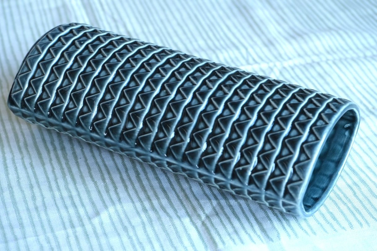 画像6: 北欧ビンテージ/ARABIA/アラビア/Kaarina Aho/カーリナ・アホ/Harlekiini/ベース/ブルーグレー/高さ24cm/B品 (6)