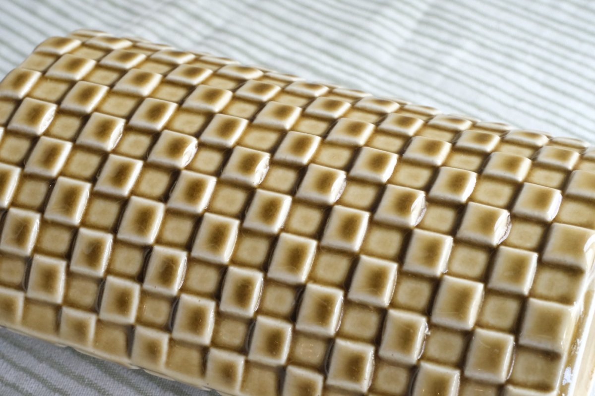 画像4: 北欧ビンテージ/ARABIA/アラビア/Kaarina Aho/カーリナ・アホ/Harlekiini/ベース/キャメル/高さ19cm (4)