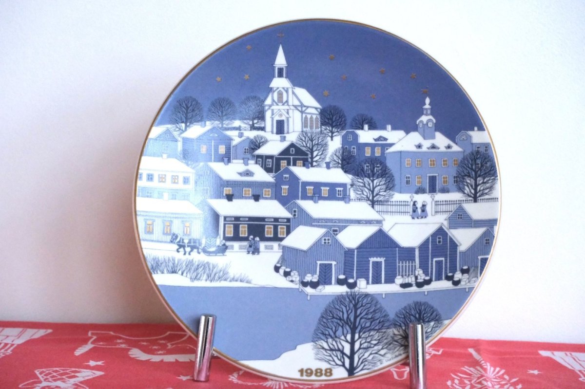 画像1: ARABIA/アラビア/1989年イヤープレート/クリスマスプレート/Raija Uosikkinen/ライヤ・ウオシッキネン/オリジナルボックス付き (1)