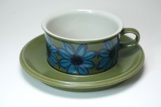 画像1: ARABIA/アラビア/Hilkka-Lisa Ahola/ヒルッカ・リサ・アホラ/ブルーフラワー＆オリーブベース/ティカップ＆ソーサー (1)