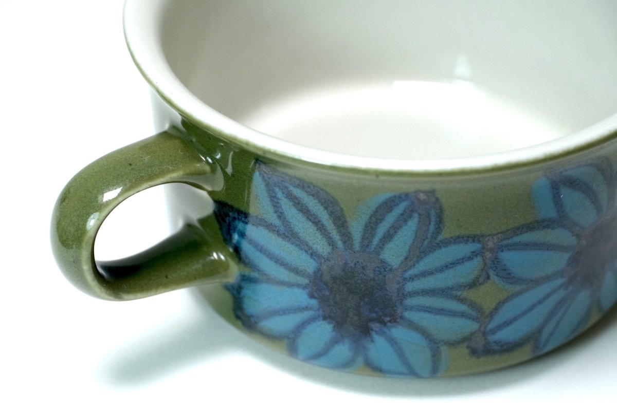 画像4: ARABIA/アラビア/Hilkka-Lisa Ahola/ヒルッカ・リサ・アホラ/ブルーフラワー＆オリーブベース/ティカップ＆ソーサー (4)