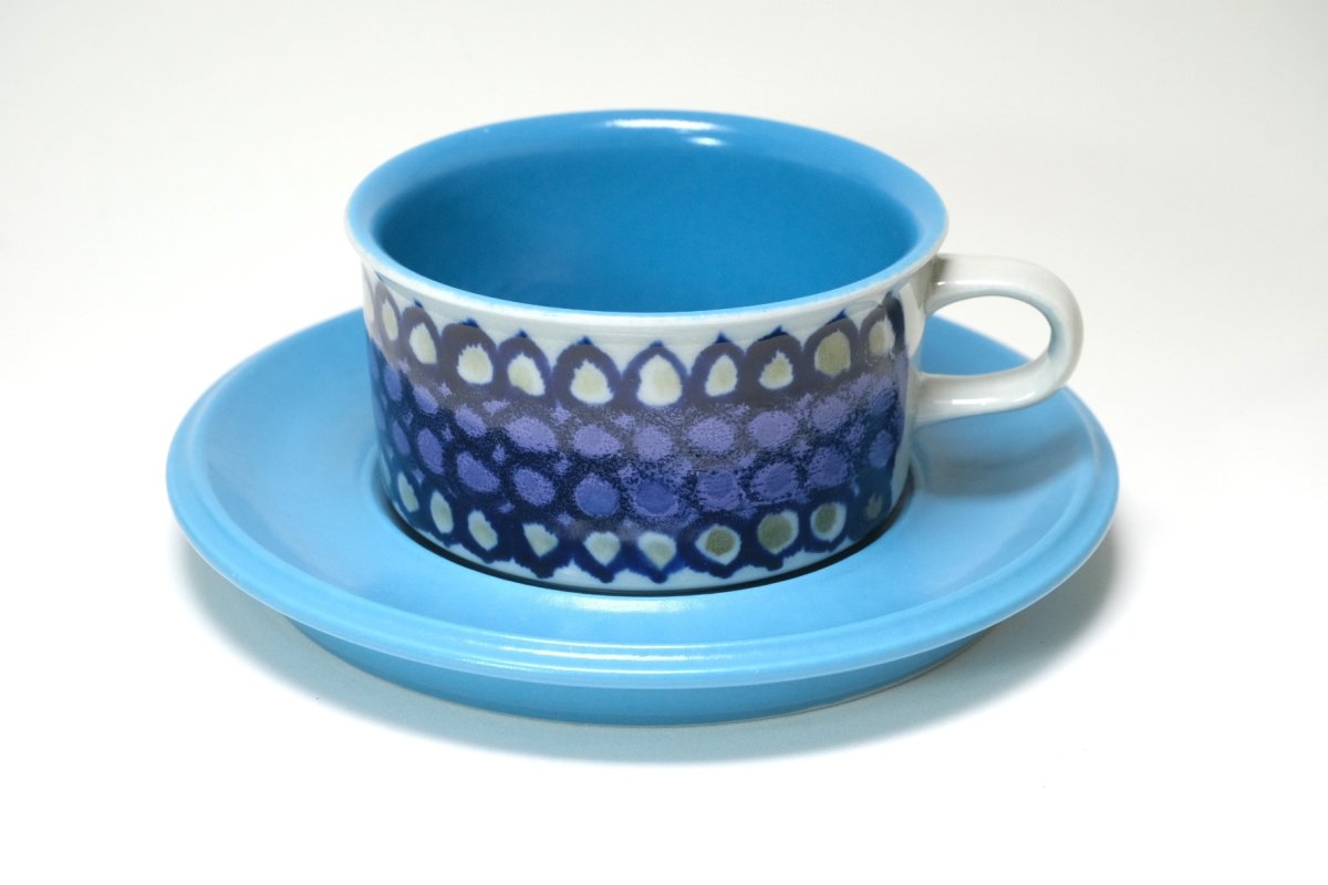 画像1: ARABIA/アラビア//Hilkka-Lisa Ahola/ヒルッカ・リサ・アホラ/ブルードット/ティカップ＆ソーサー (1)