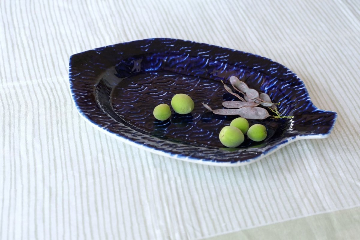 画像1: 北欧ビンテージ食器/ARABIA/アラビア/Gunvor Olin-Gronqvist/フィッシュ/オーヴァル33cm/ブルー (1)
