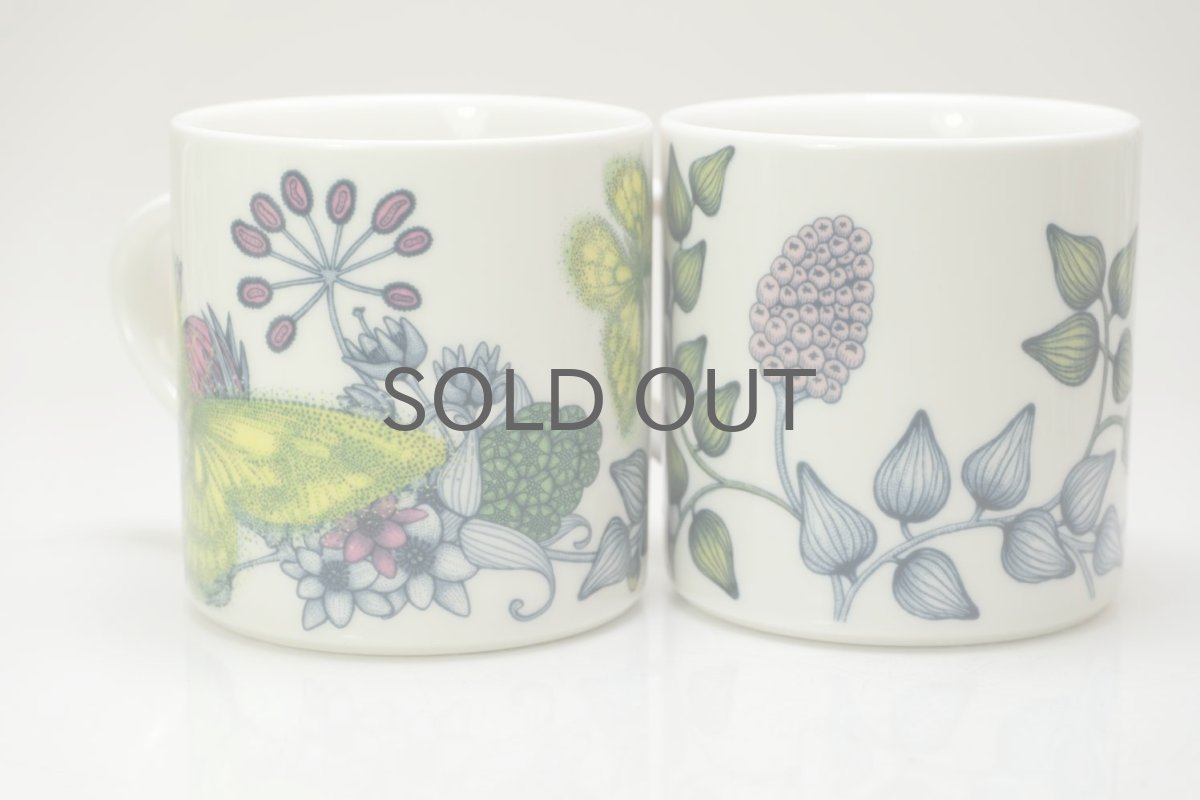 左がバタフライ。右がスプリングドロップ