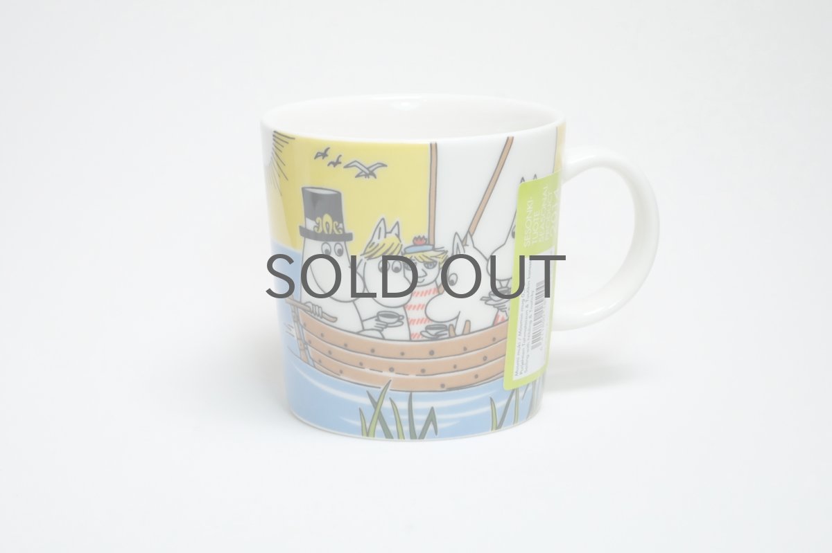 画像1: No.12 ARABIA/ムーミンマグ/2014年/夏マグ/ニブリングとトゥティッキーの航海/廃盤/箱あり/未使用品 (1)