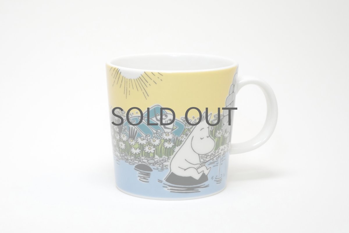 画像1: No.15 ARABIA/ムーミンマグ/2015年/夏マグ/モーメント　オンザ　ショア/廃盤/箱あり/未使用品 (1)