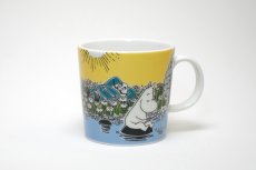 画像1: No.15 ARABIA/ムーミンマグ/2015年/夏マグ/モーメント　オンザ　ショア/廃盤/箱あり/未使用品 (1)