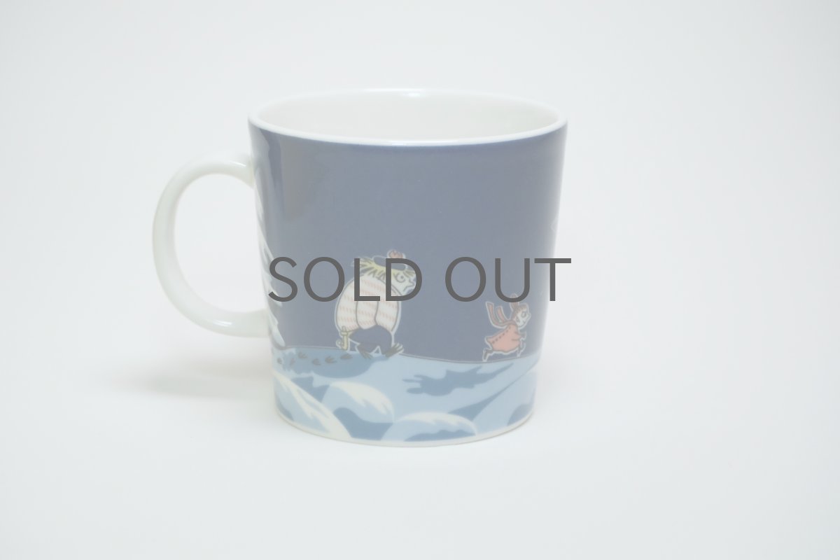 画像2: No.1 ARABIAムーミンマグ/2006年/冬/ウィンターナイト/Winter night/廃盤/箱なし/未使用品 (2)