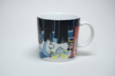 画像1: No.2 ARABIAムーミンマグ/2007年/冬/スノーランタン/Snow Lantern/廃盤/箱無し (1)