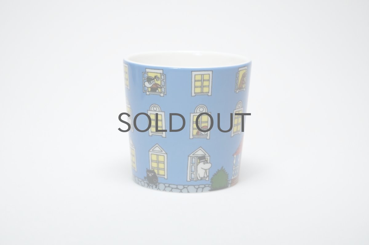 画像2: No.31 ARABIA/ムーミンマグ/2015年限定/ムーミン70周年記念マグ/ムーミンハウス/スペシャルボックス付き/未使用品 (2)