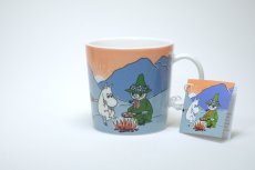 画像1: No.39 ARABIA/ムーミンマグ/2021年限定/ムーミンの日/ノルウェー限定/イン ザ マウンテン/廃盤/箱無し/未使用品 (1)