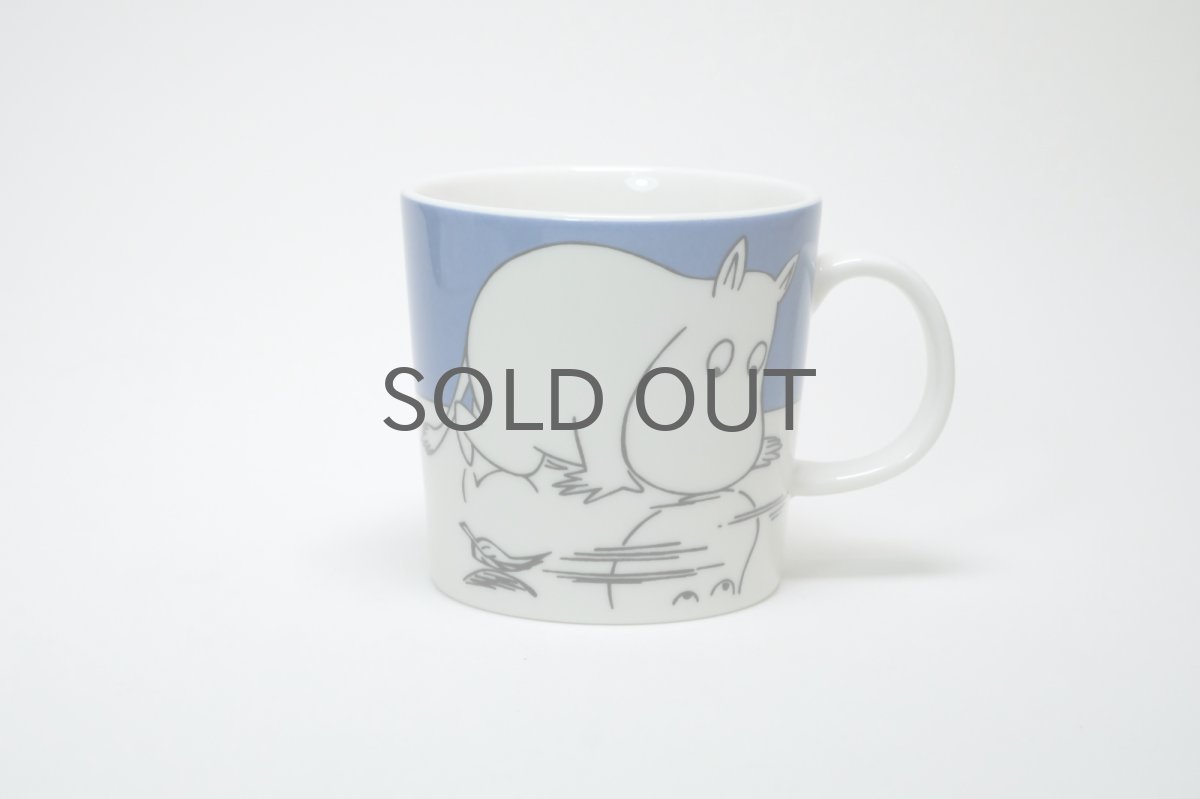 画像1: No.44 ARABIA/ムーミンマグ/1999~2012年/ムーミントロール オン アイス/廃盤/箱あり/未使用品 (1)