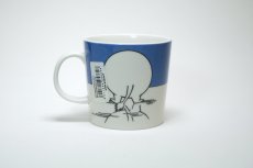 画像2: No.44 ARABIA/ムーミンマグ/1999~2012年/ムーミントロール オン アイス/廃盤/箱あり/未使用品 (2)