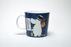 画像2: No58 ARABIA/ムーミンマグ/2014~2022年/ダークブルームーミンパパ/廃盤/箱あり/未使用品 (2)