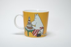 画像2: No59 ARABIA/ムーミンマグ/2014~2020年/ムーミンママ アプリコット/廃盤/箱あり/未使用品 (2)