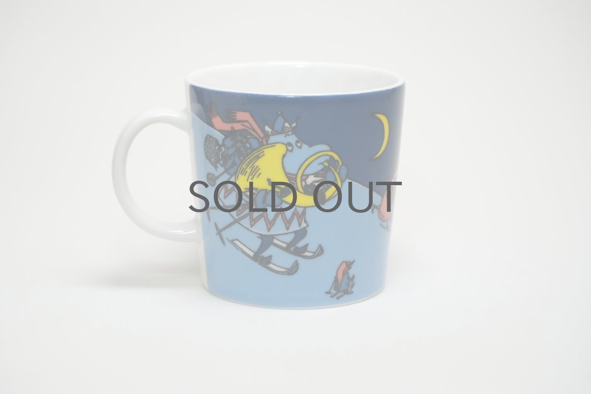 画像2: No.5 ARABIA/ムーミンマグ/2009年/冬限定/クリスマスサプライズ/Christmas Surprise/廃盤/箱無し/未使用 (2)