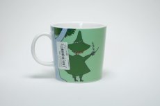 画像2: No60 ARABIA/ムーミンマグ/2015年~/スナフキン/箱あり/未使用品 (2)