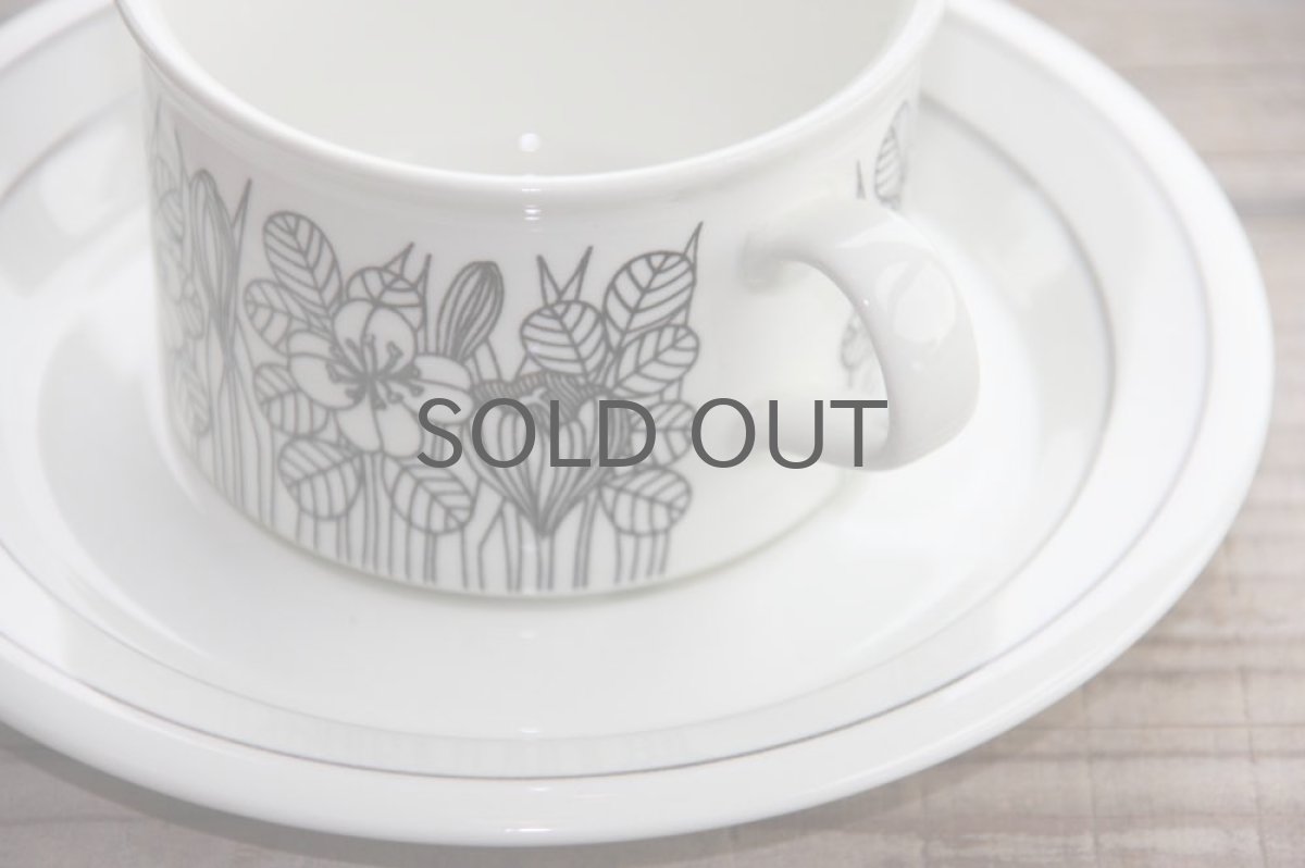 画像2: ARABIA アラビア Krokusクロッカス ティーカップ&ソーサー B&W 美品 (2)