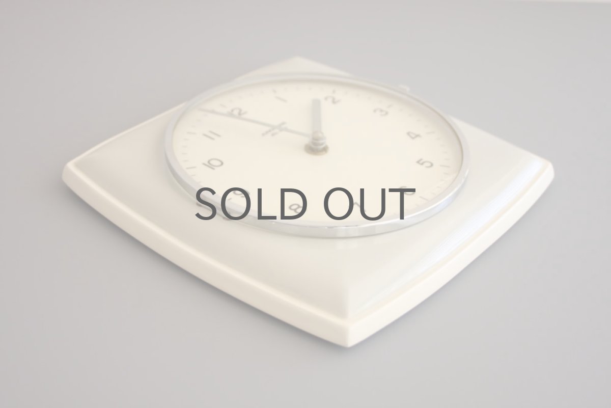 画像4: ヴィンテージ陶製 壁掛け時計 Junghsns製 ドイツ ライトグレー (4)