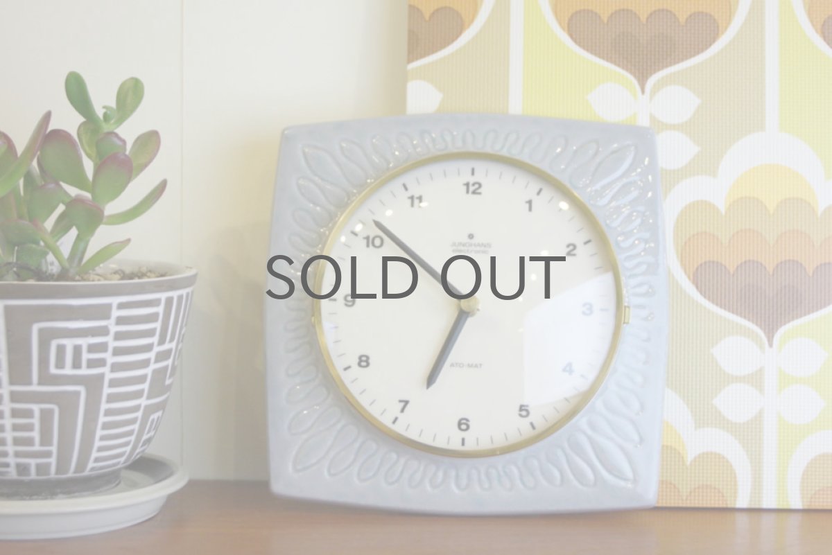 画像5: ヴィンテージ陶製　壁掛け時計　Junghsns製 ドイツ ライトブルー　新品クロックムーブメント使用 (5)