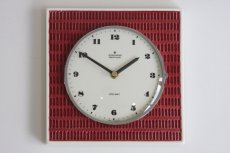 画像1: ヴィンテージ陶製　壁掛け時計　Junghans製 ドイツ レッド　新品クロックムーブメント使用 (1)