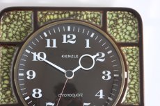 画像2: ヴィンテージ陶製　壁掛け時計　KIENZLE製 ドイツ ブラウン×グリーン　新品クロックムーブメント使用 (2)