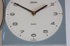 画像3: ヴィンテージ陶製　壁掛け時計　Kaiserカイザー製　ドイツ ペールブルー　新品クロックムーブメント使用 (3)