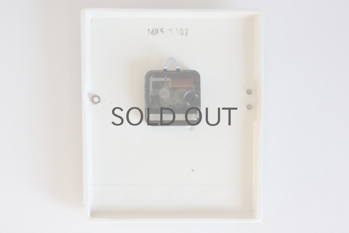 画像5: ヴィンテージ陶製　壁掛け時計　Kaiserカイザー製　ドイツ ペールブルー　新品クロックムーブメント使用 (5)