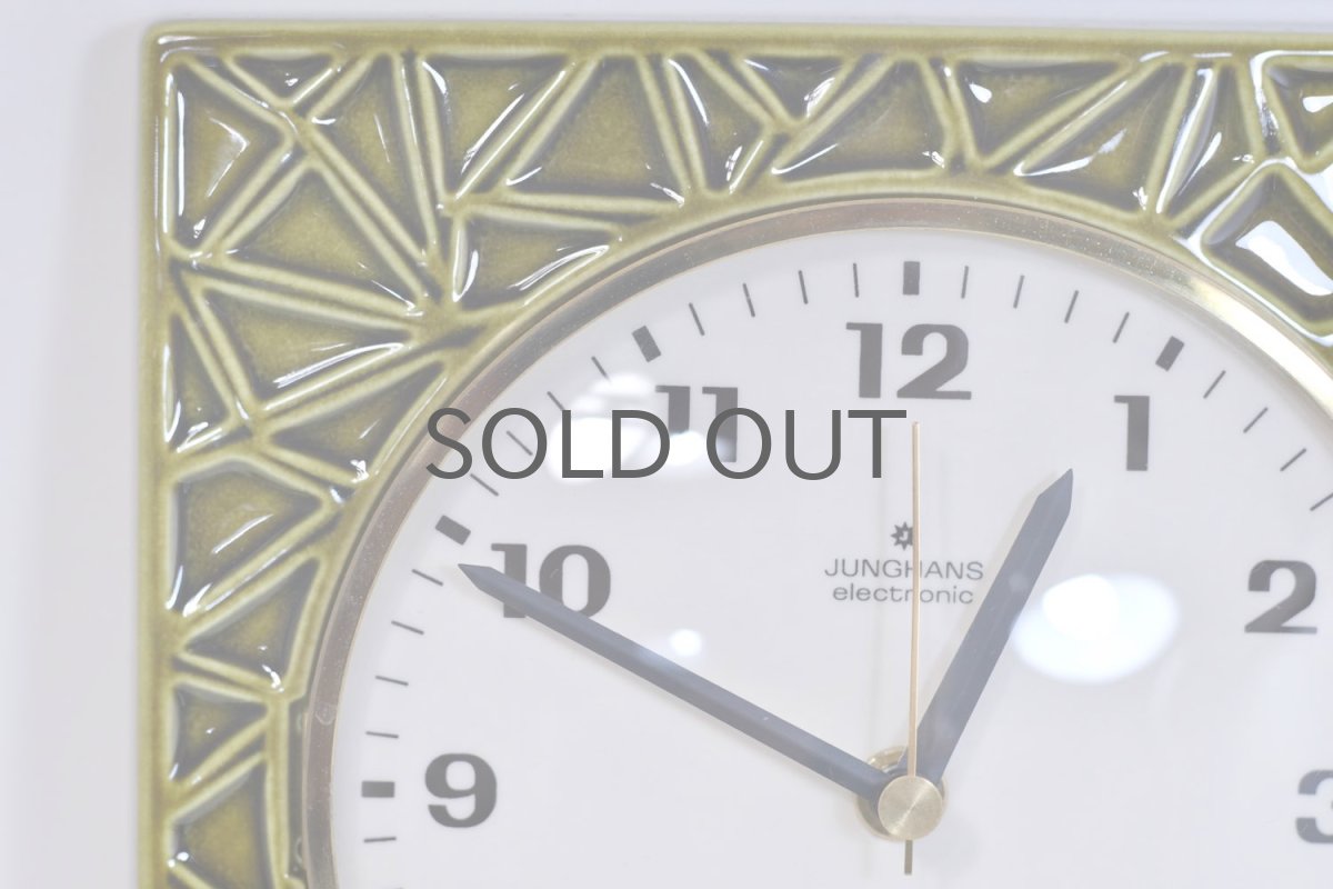 画像2: ビンテージ陶製壁掛け時計/Junghans/ドイツ/オリーブグリーン (2)