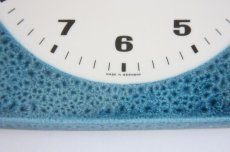 画像4: ヴィンテージ60年代頃　壁掛け陶製時計　 ドイツ製　新品クロックムーブメント使用 (4)