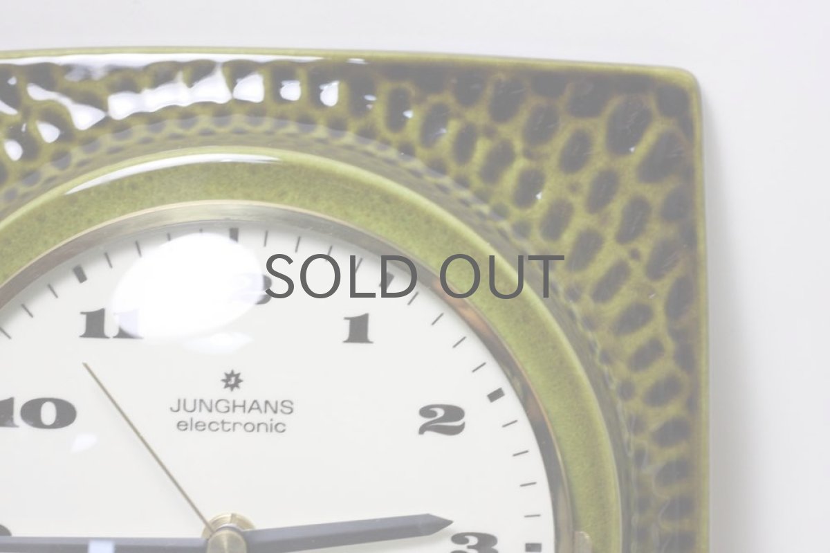 画像2: ヴィンテージ陶製壁掛け時計/Junghans製/ユンハンス/ドイツ/オリーブグリーン (2)