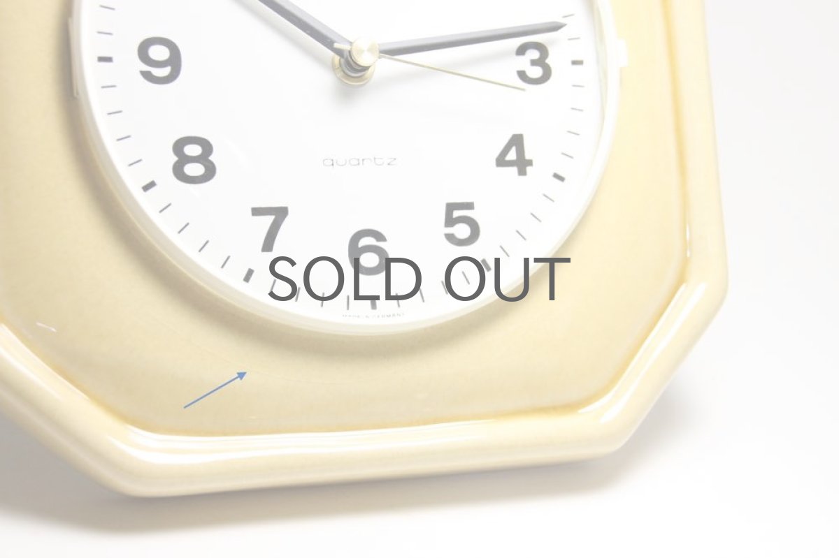 画像4: ビンテージ陶製壁掛け時計/Junghans製/ユンハンス/ドイツ/クリームイエロー (4)