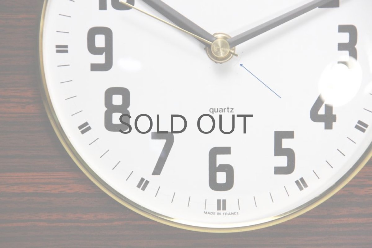 白文字盤のペイントにスクラッチ