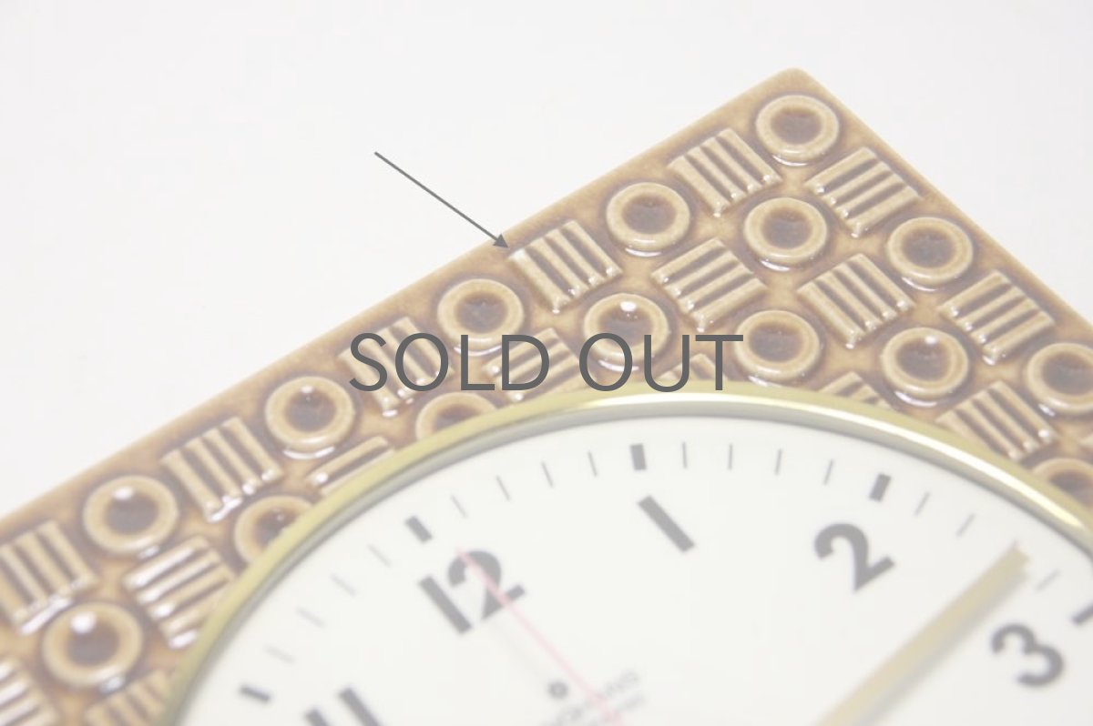 2mmほど釉薬が剥がれています。