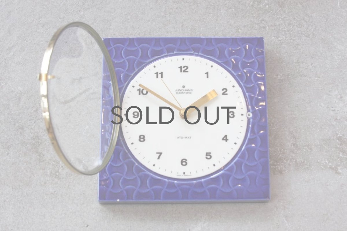 画像2: ヴィンテージインテリア雑貨/陶製壁掛け時計/Junghsns製/ユンハンス /ドイツ ブルー (2)