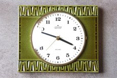 画像1: ヴィンテージ陶製壁掛け時計／Junghans製／ユンハンス／ドイツ／オリーブグリーン (1)