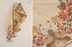 画像2: 北欧ヴィンテージファブリック　 円形　秋色ベリーテーブルクロス (2)